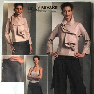 UNCUT VINTAGE VOGUE PATTERN V1052 by Issey Miyake Size E5 (14-16-18-20-22)